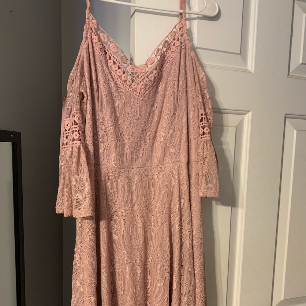 City Triangles Light Pink Lacey Dress w Sleeves
